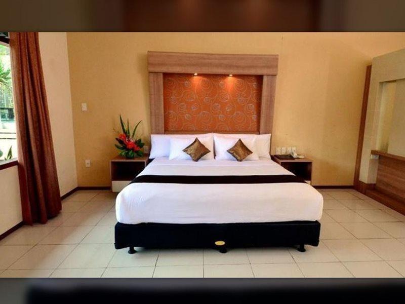 Front One Resort Magelang Extérieur photo