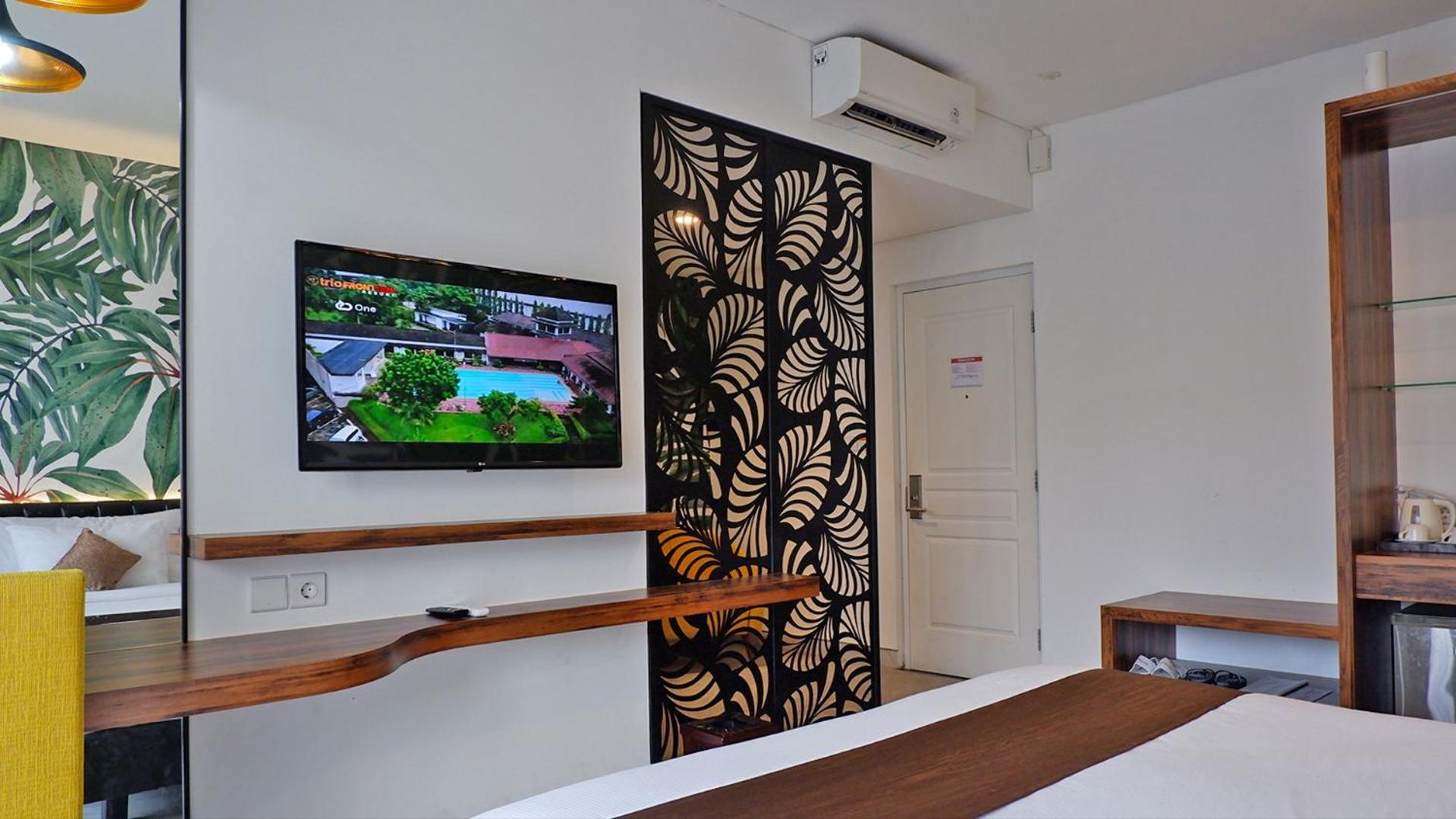 Front One Resort Magelang Extérieur photo